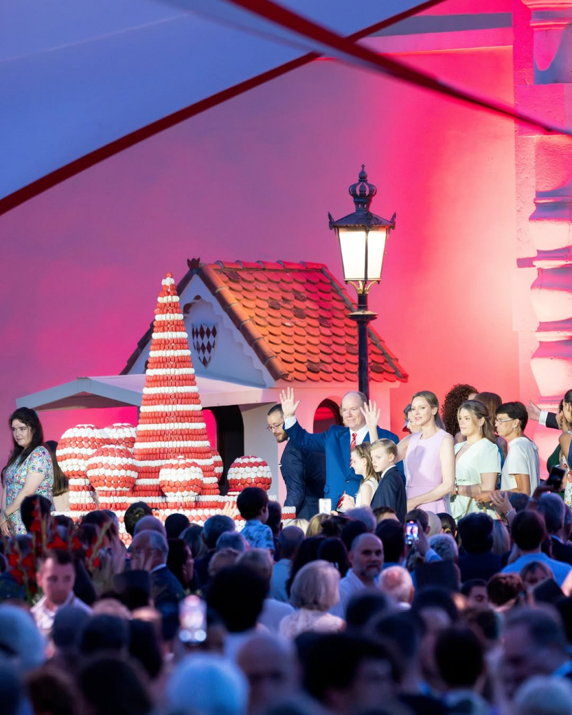 🇲🇨 20 Ans De RÈgne 🇲🇨ce Samedi 19 Juillet, Ll.aa.ss. Le Prince Albert Ii Et La Princesse Cha (6)