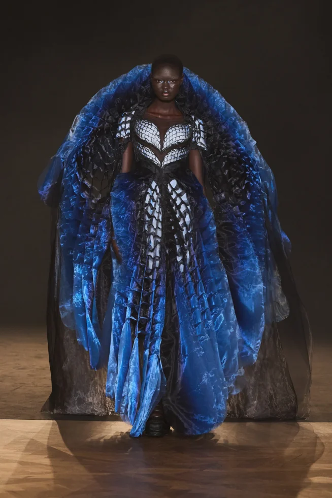 00003 Iris Van Herpen Fall 2025 Couture Credit Gorunway 654x981