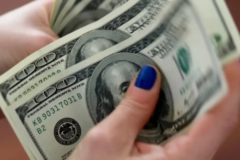 05102020dolar1381