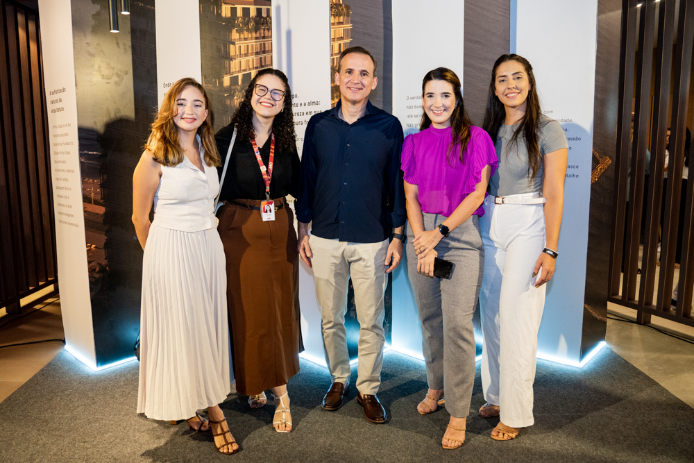 Ana Beatriz Santos, Rafaela Rodrigues, Fernando Amorim, Camilla Maia E Rayane Pires
