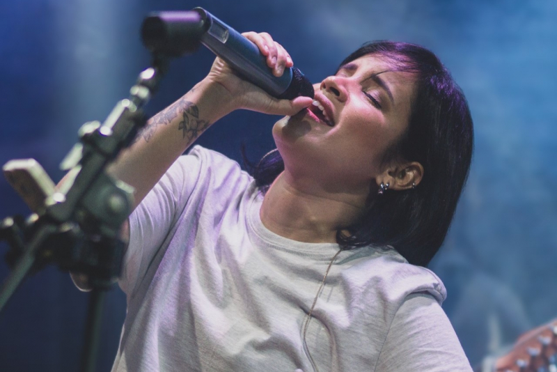 Cantora Amanda Alves