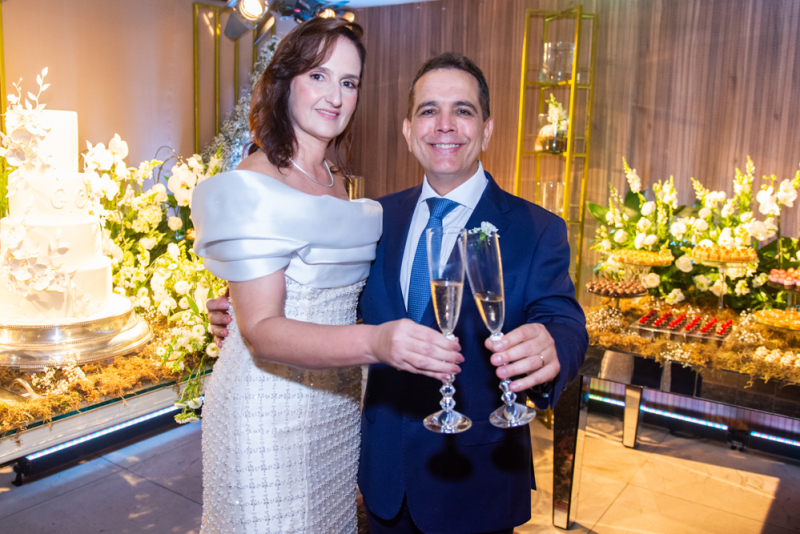 30 anos - Germano e Carol Belchior comemoram bodas de pérola no Gran Marquise