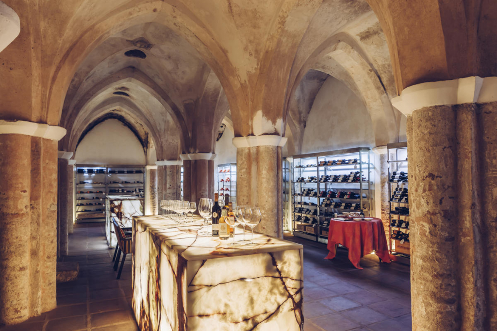 Convento Do Espinheiro Historic Hotel & Spa Wine Cellar Crédito Divulgação
