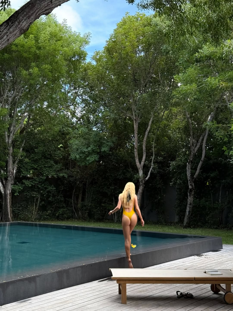 Dangerous Curve Ahead (12)