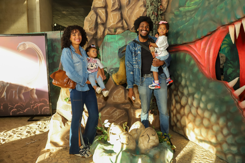 Demerson Álvaro E A Família