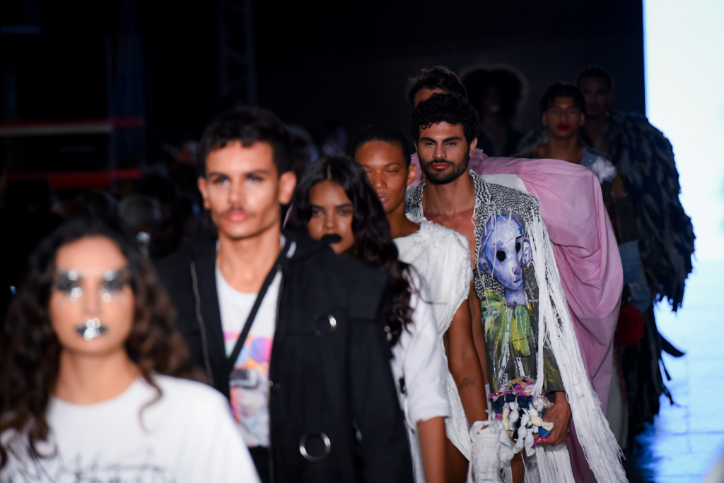 Desfile Lucas Caslú 4212