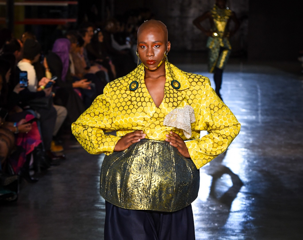 Desfile Notequal 6598