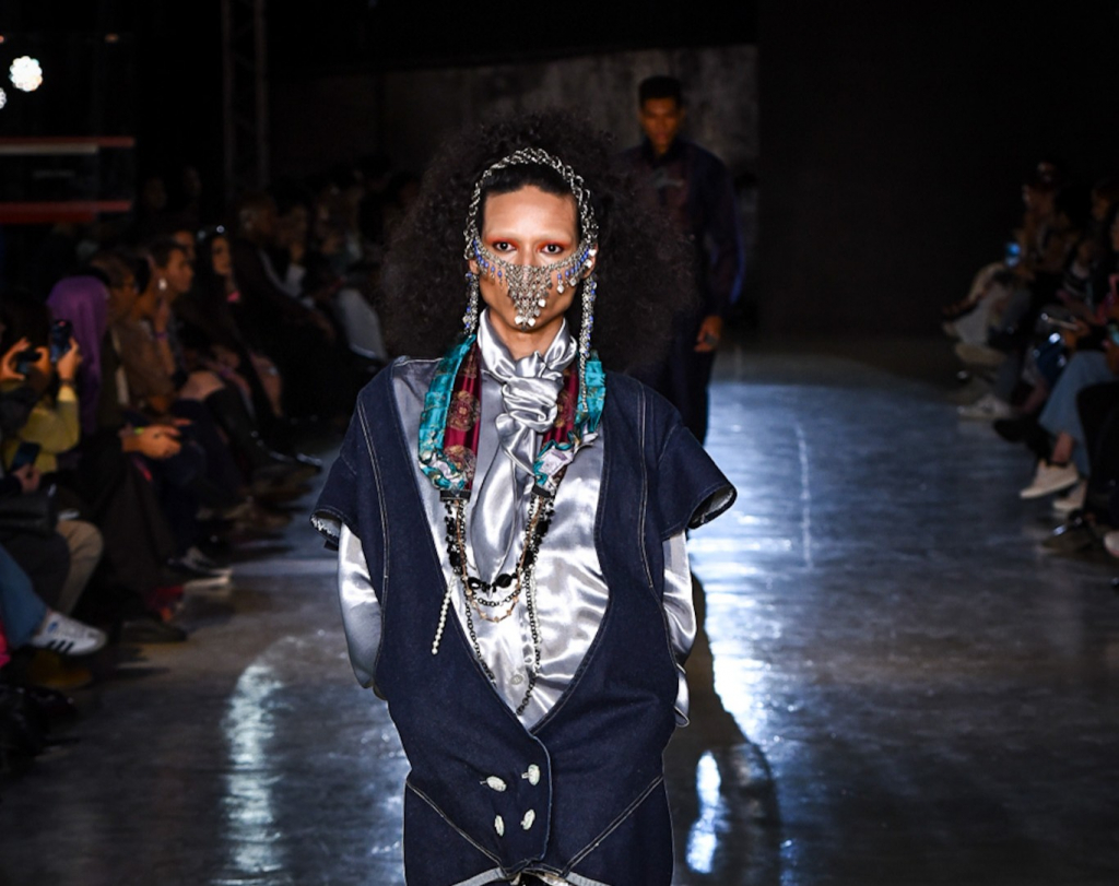 Desfile Notequal 6617