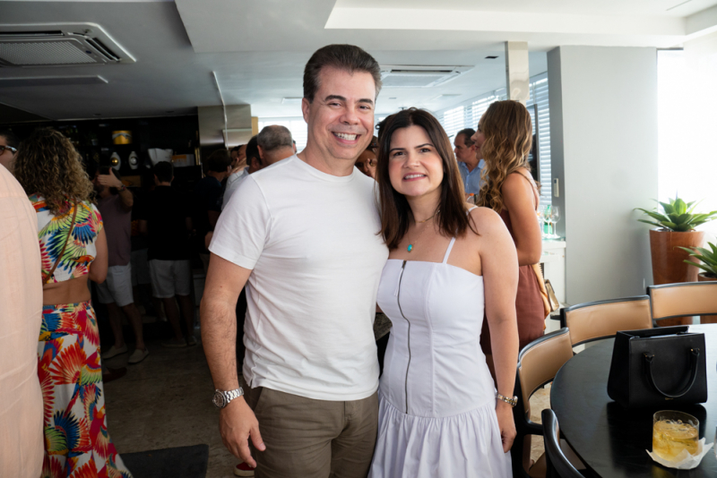 Mimofolia - Endereço de Marina e Léo Albuquerque vira hotspot do Fortal com show da Banda Eva