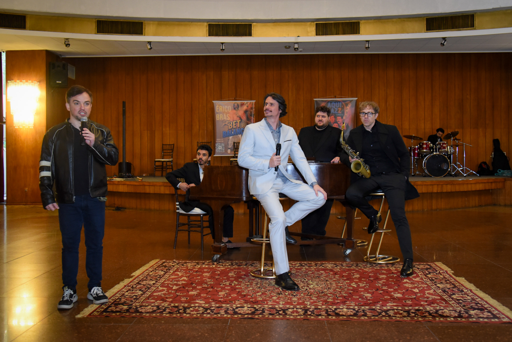 Elenco Aqui Jazz 3954