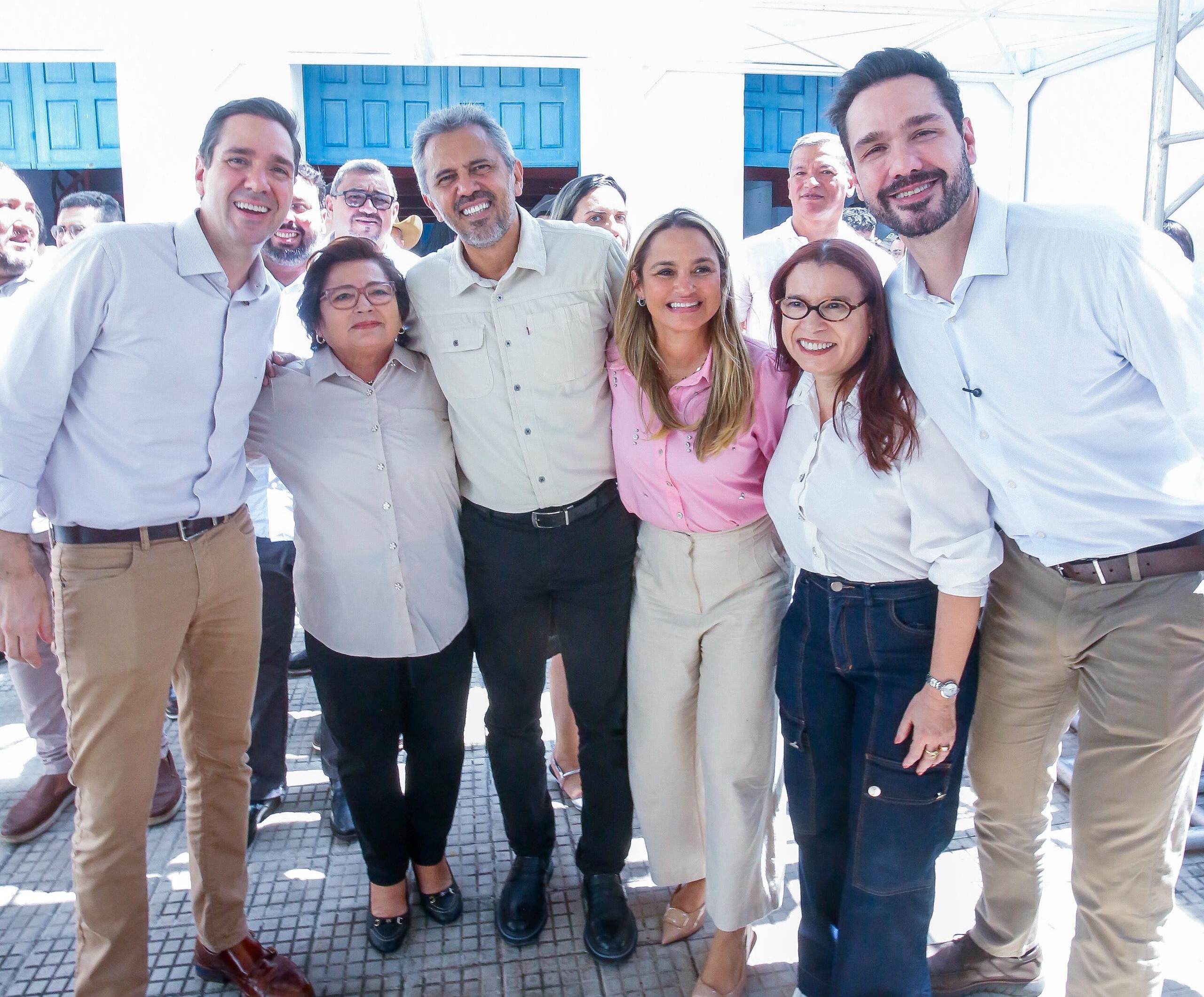 Elmano entrega nova creche, kits de saúde e promete até mil vagas de emprego em Aracati