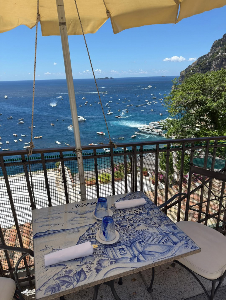 Férias De Maria Lúcia Negrão E Pedro Carapeba Em Positano (2)