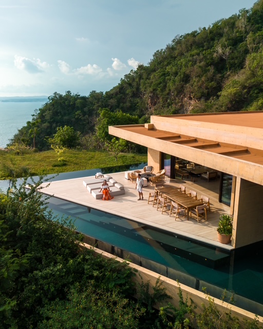 Four Seasons Private Jet Experience (3)