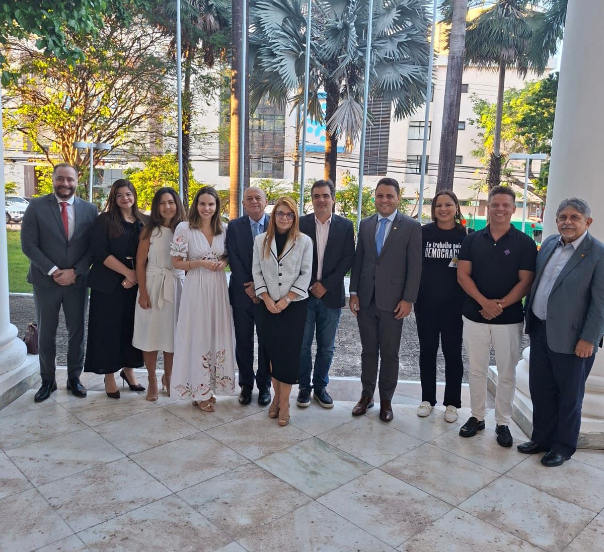 Vice-prefeita Gabriella Aguiar visita Pop Rua Jud no TRT e apresenta medidas de inclusão social em Fortaleza