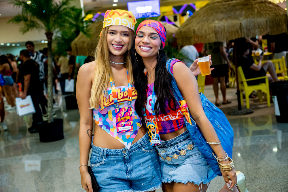 Gladys Aragão E Caroline Costa (2)