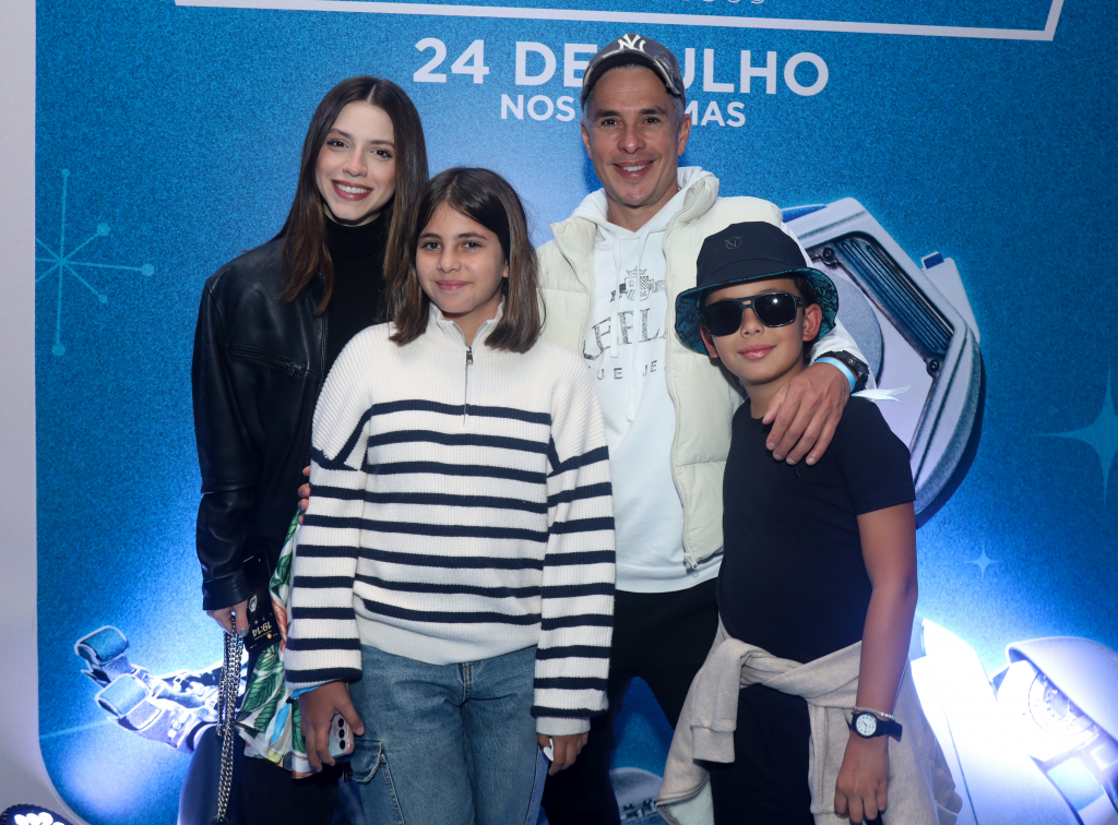 Ivan Moré E Família