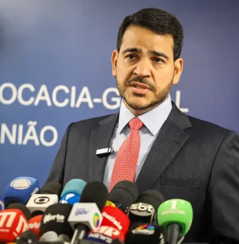 Sabatina de Jorge Messias para vaga no STF será dia 29 de abril