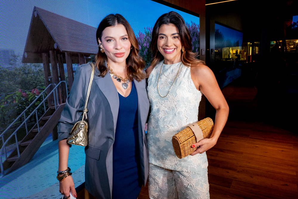 Karla Alexandrina E Mônica Pinto (1)