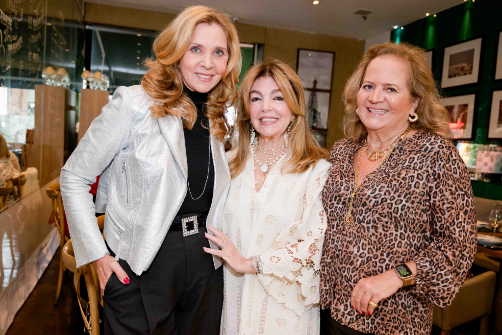 Katia Spolavori Sonia Simonsen E Renata Fraga 0100 2