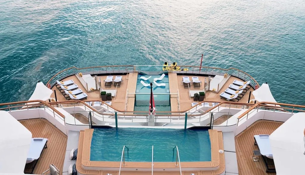 Luminara The Ritz Carlton Yacht Collection A