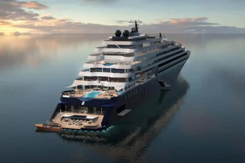 Luminara The Ritz Carlton Yacht Collection B