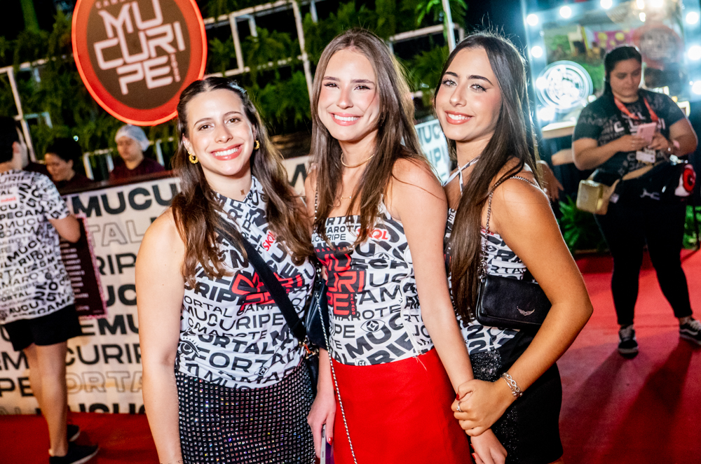 Maria Eduarda Castelo, Luna Dalbelo E Luiza Serpa