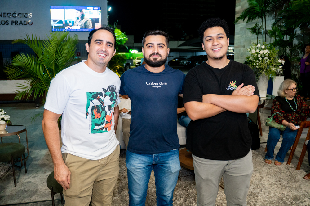 Patrício Neto, Robert Régis E Nicolas Simões