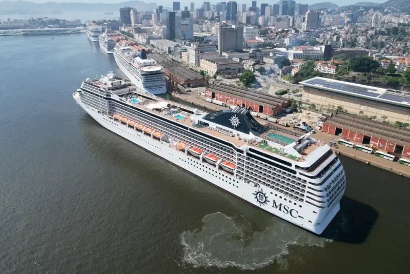 Quatro Atracacoes No Pier Mauanavio Cruzeiro Msc