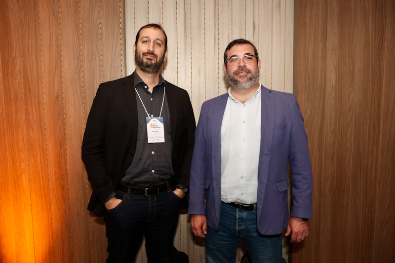 Samuel Barros E Alvaro Barros