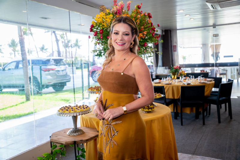 Sessão parabéns - Tatiana Luna brinda nova idade em almoço no Iate Clube de Fortaleza