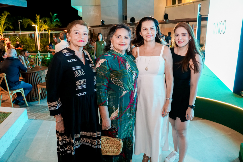 Tereza Queiroz, Liduina Nobrega, Helena Lira E Isabela Lira