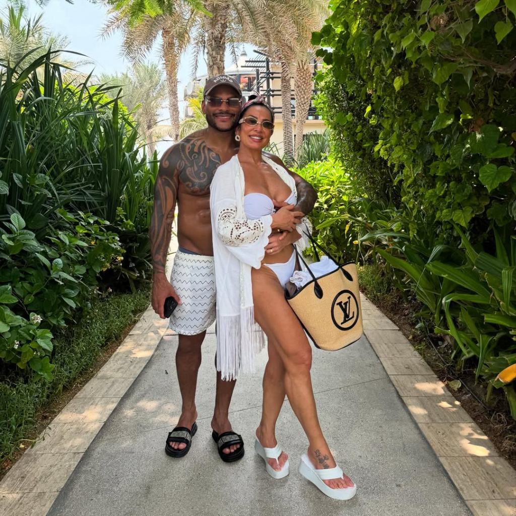 Tony Salles E Scheila Carvalho