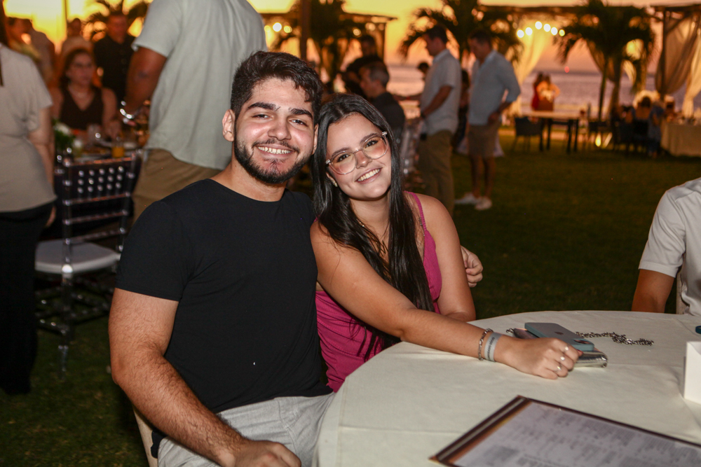 Afonso Prado E Eduarda Bezerra