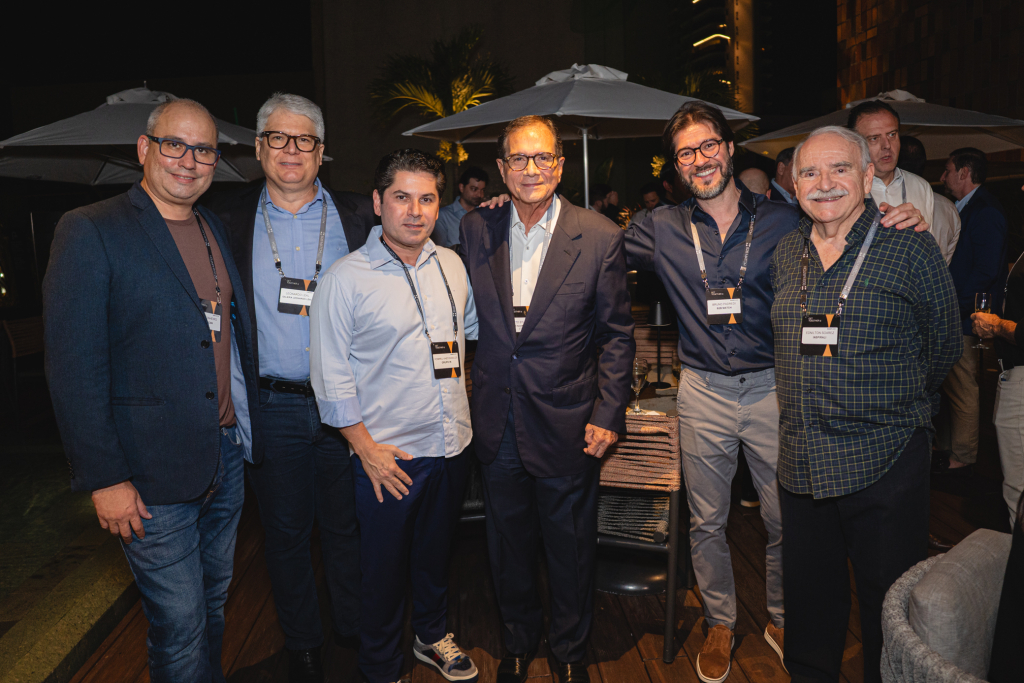André Linheiro, Leonardo Leal, Pompeu Vasconcelos, Beto Studart, Bruno Padredi E Ednilton Soarez