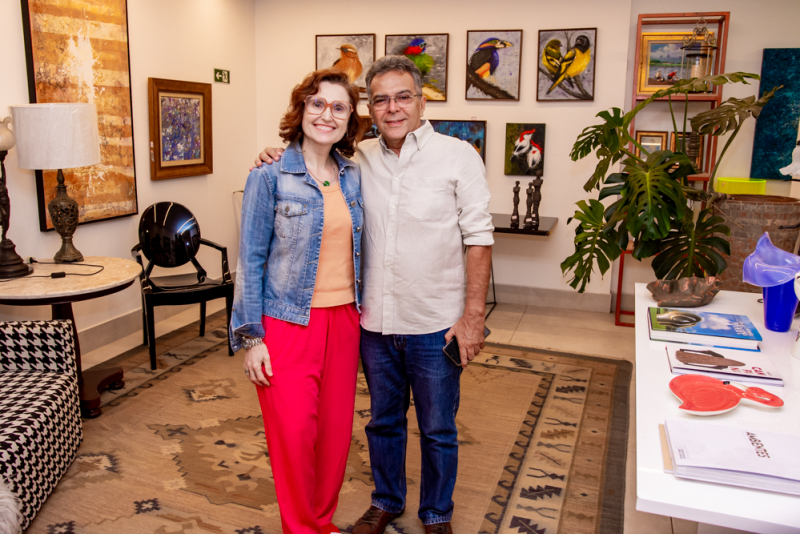 Arte em diálogo - Exposição Coletiva de 3 reúne obras de Elias Lopes, Ricardo Bísio e Telma Aguiar na Galeria Omar de Albuquerque, no RioMar Fortaleza