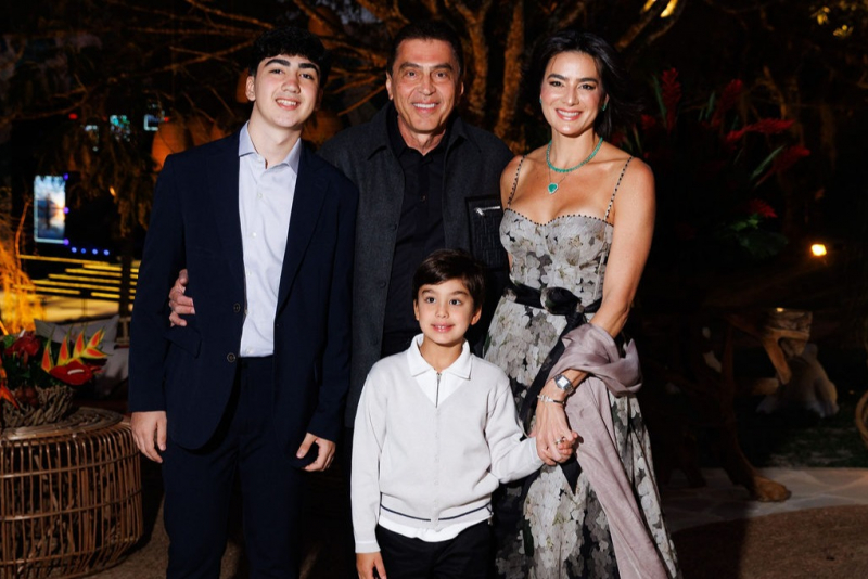 Noite inesquecível - Galvão Bueno, Raça Negra e convidados especiais movimentam o festão dos 60 anos de Idézio Rolim em Guaramiranga