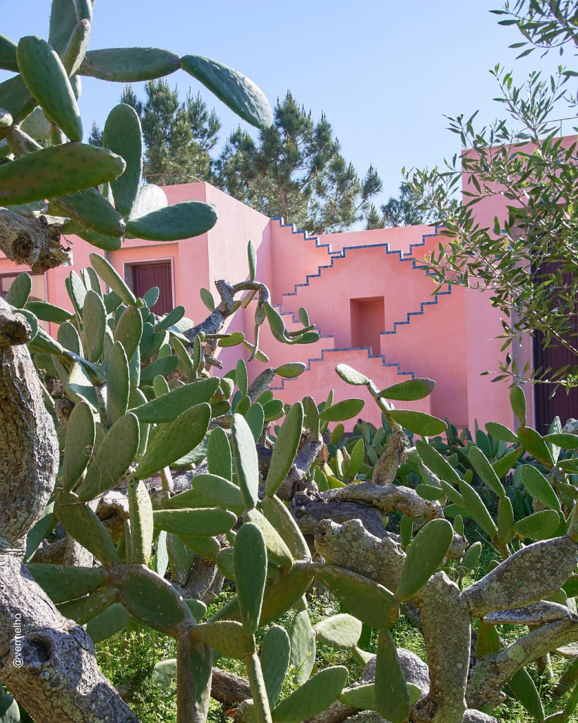 Após O Sucesso Do Hotel Vermelho, O Designer Christian Louboutin Apresenta Sua Mais Nova Empreit (2)