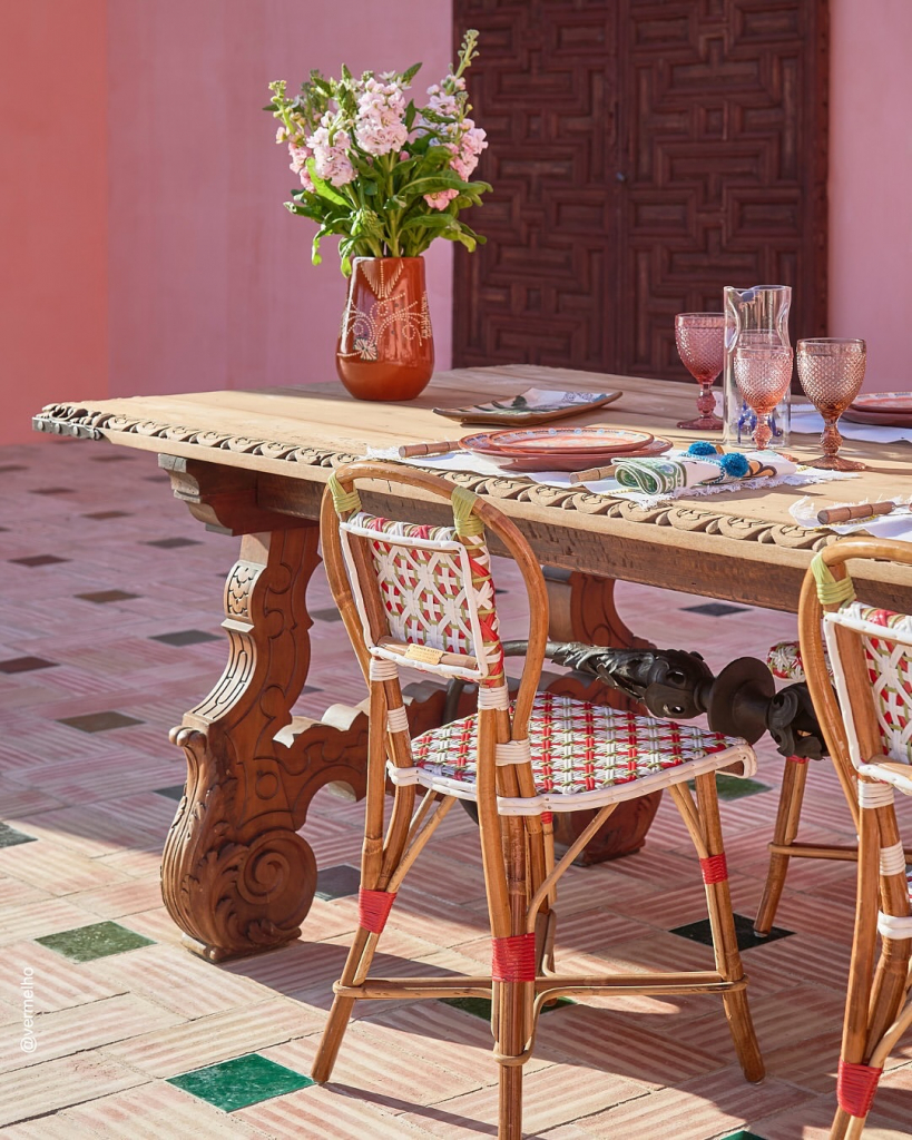 Após O Sucesso Do Hotel Vermelho, O Designer Christian Louboutin Apresenta Sua Mais Nova Empreit (7)