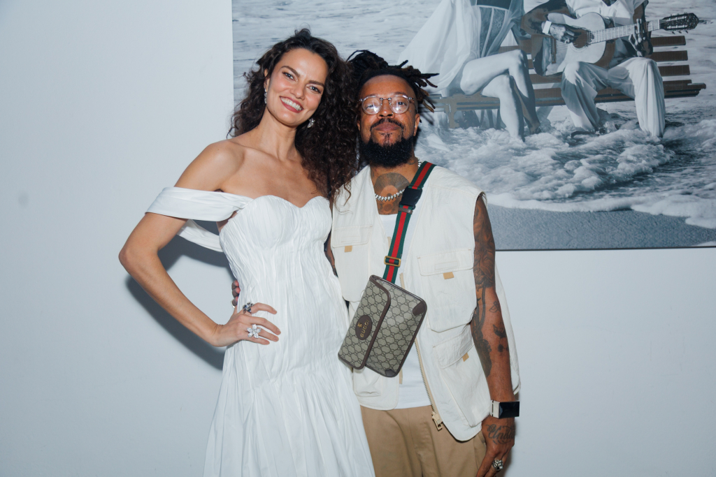 Barbara Fialho E Rael