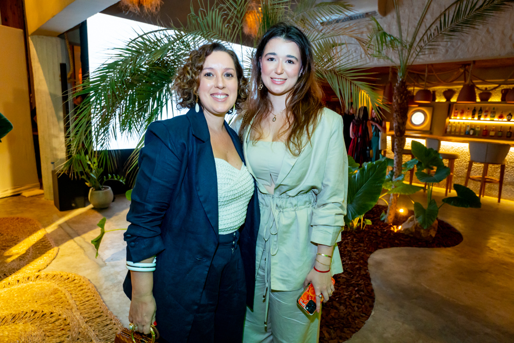 Bárbara Salles E Valentina Depons