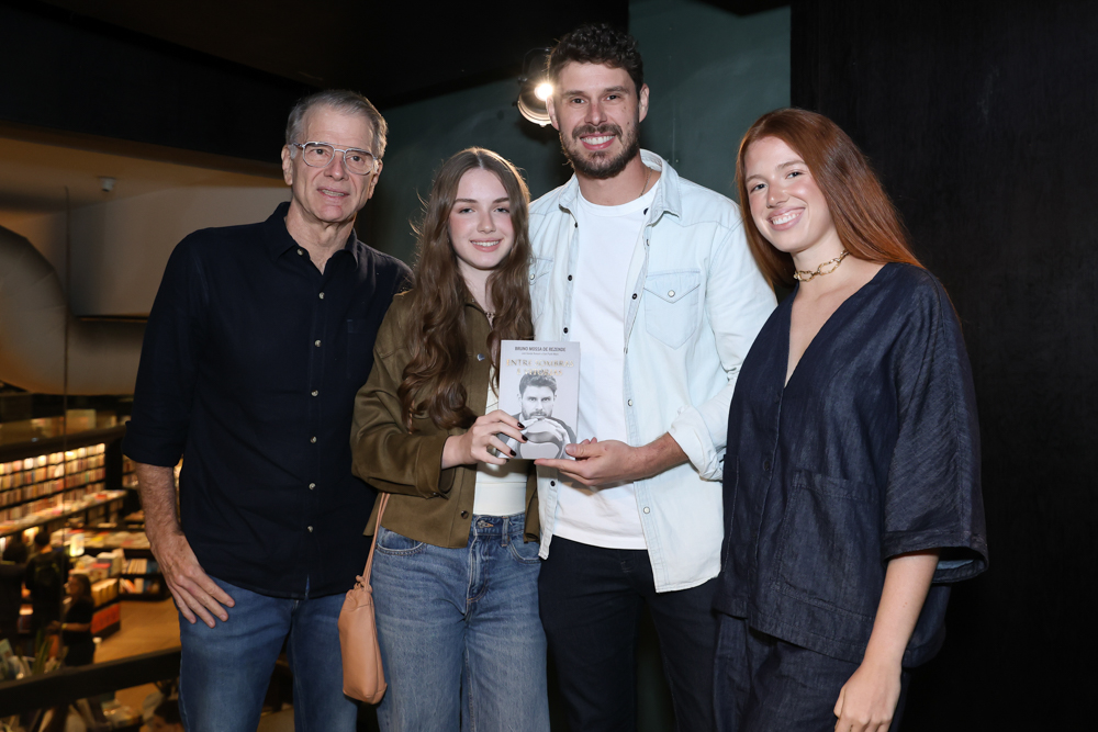 "bruninho", Lança O Livro "entre Sombras E Vitórias