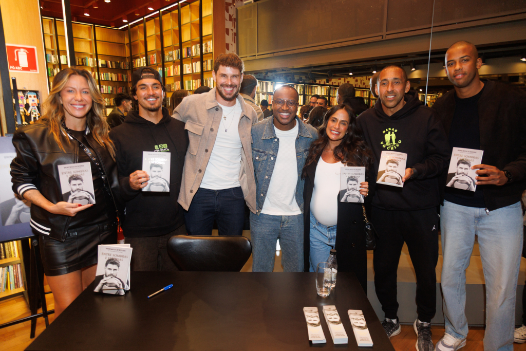 Bruninho Recebe Amigos No Lançamento