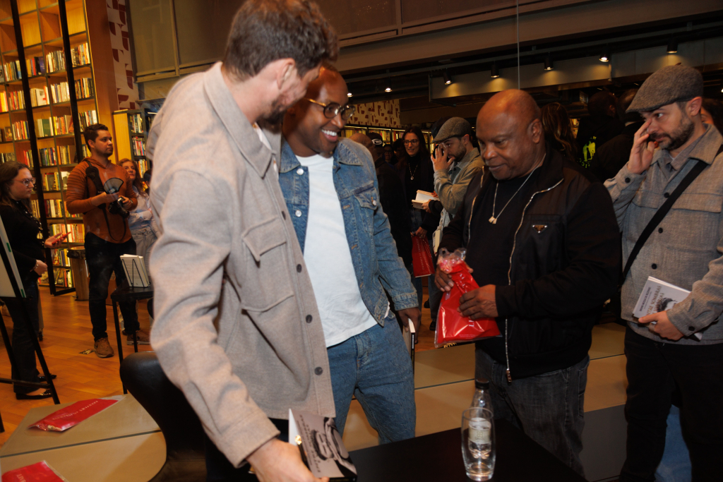 Bruninho, Thiaguinho E Amigos