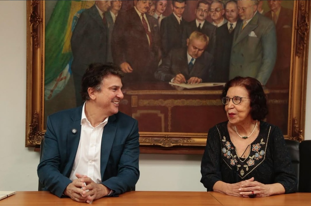 Camilo Santana recebe Medalha Massangana e anuncia investimentos na Fundaj