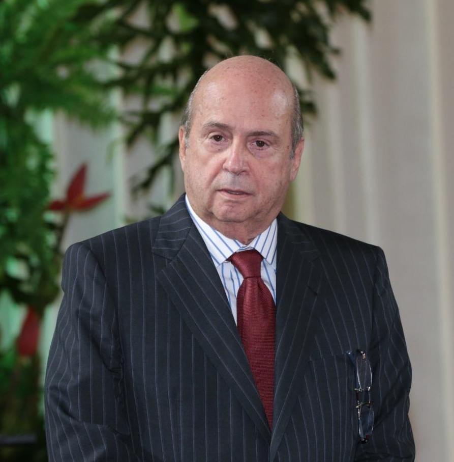 Carlos Francisco Ribeiro Jereissati1