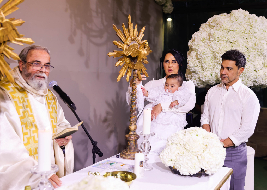 Celebração Do Batizado