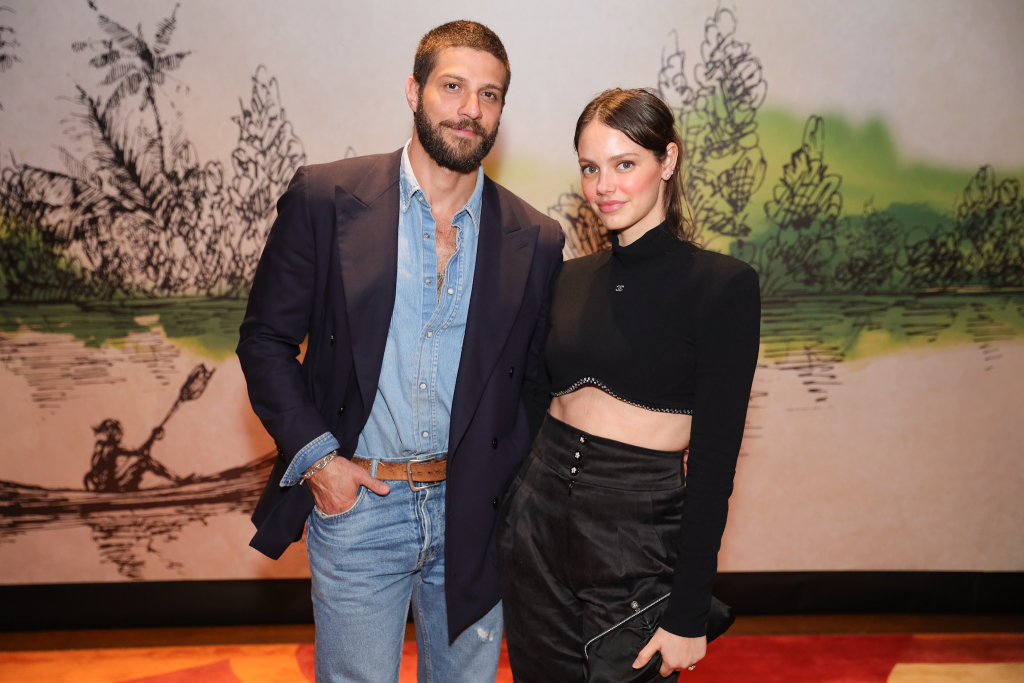 Chay Suede E Laura Neiva