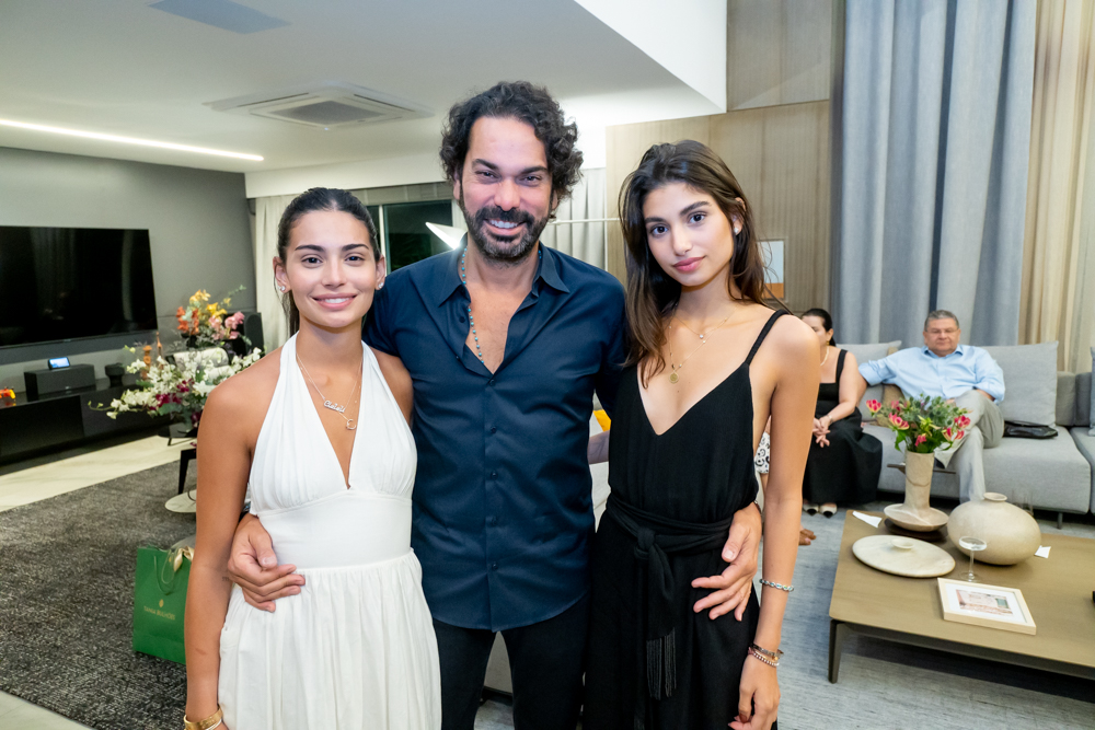 Cláudia, Cláudio E Lara Vale (3)