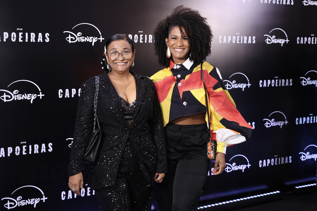 Claudia E Vitoria Di Moura