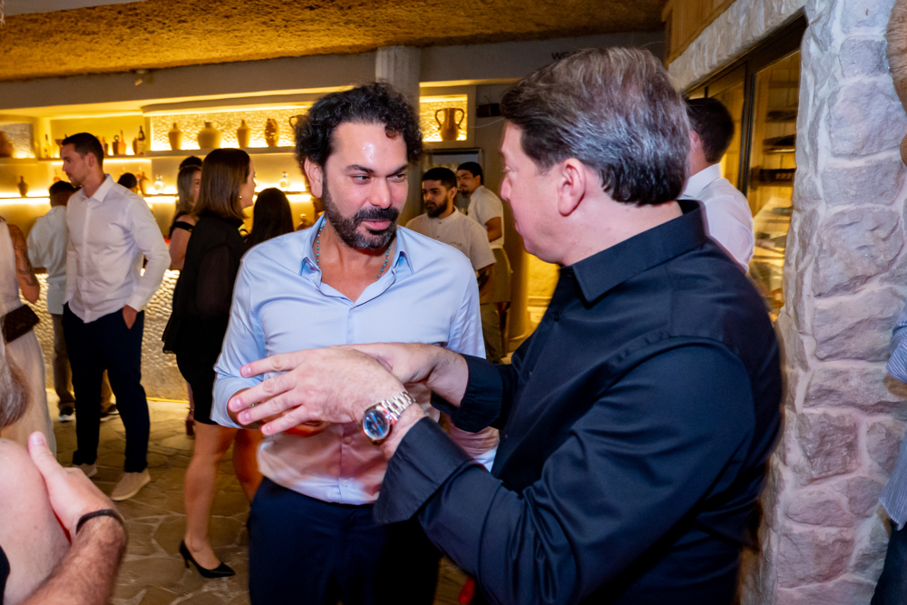 Cláudio E Paulo Vale